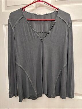 Women's Slate Gray Long-Sleeve V-Neck Top with Stud Trim